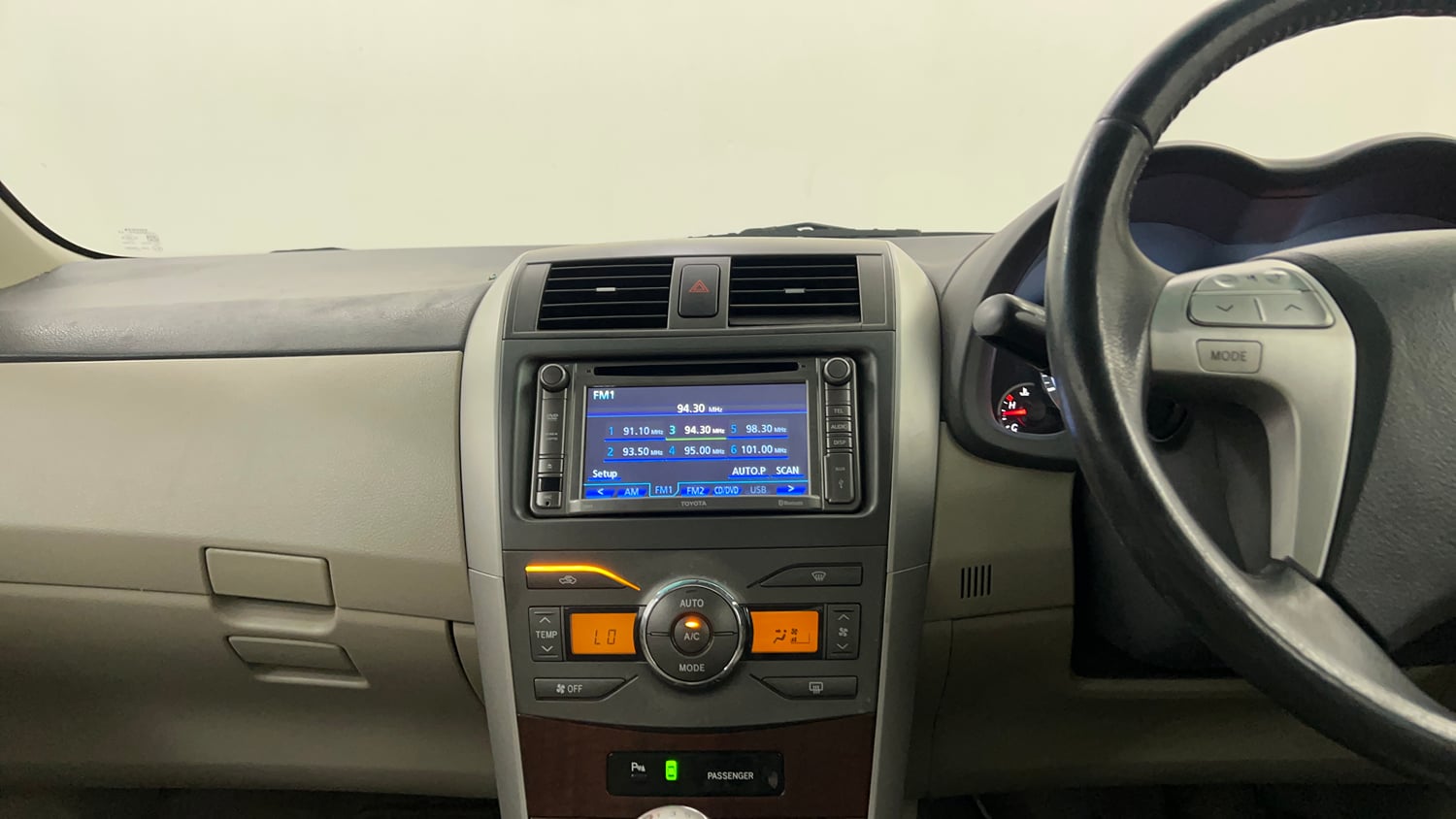 Used 2013 Toyota Corolla Altis 1.8 G Petrol Manual interior MUSIC SYSTEM & AC CONTROL VIEW