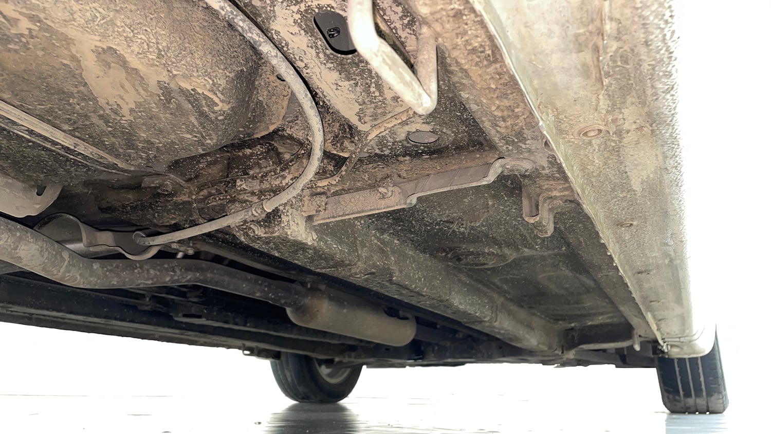 Used 2020 Maruti Suzuki Ciaz Delta Hybrid 1.5 AT Petrol Automatic extra REAR RIGHT UNDERBODY VIEW