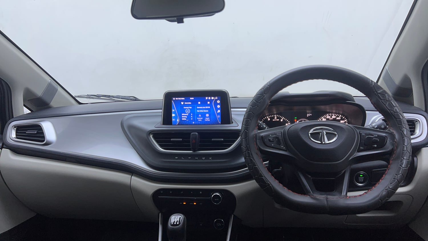 Used 2021 Tata Altroz XZ Petrol Petrol Manual interior DASHBOARD VIEW