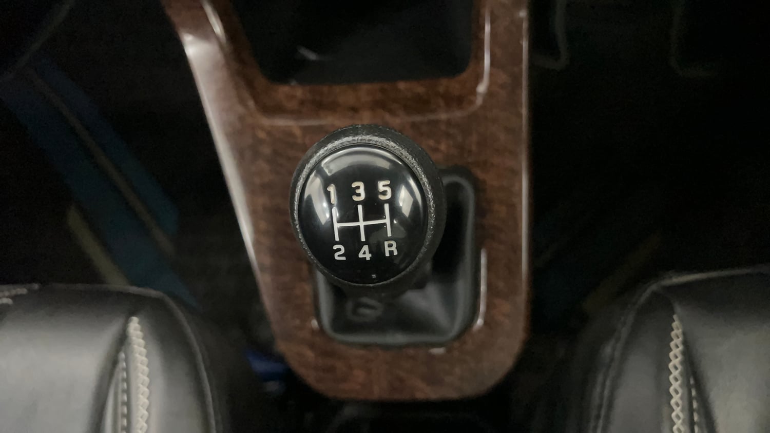 Used 2023 Maruti Suzuki Wagon R VXI 1.0 CNG Cng Manual interior GEAR  KNOB VIEW
