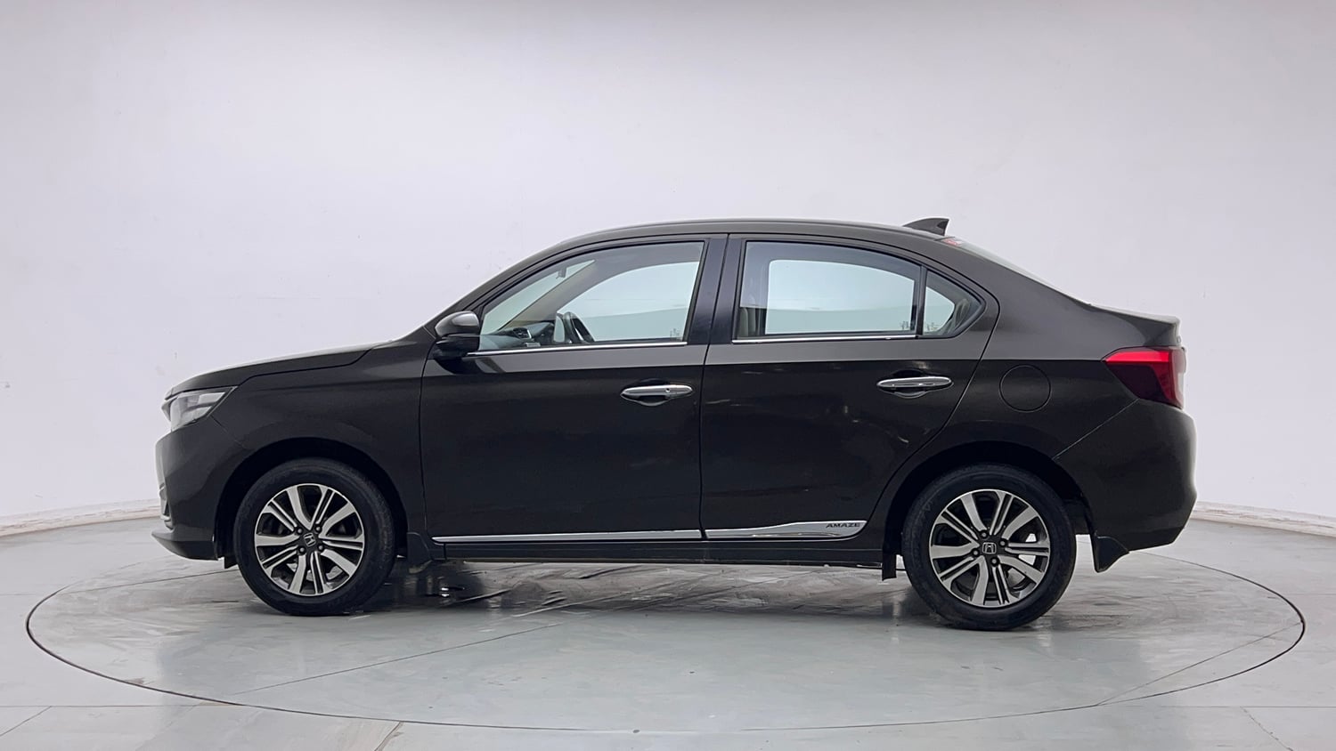 Used 2023 Honda Amaze VX 1.2 Petrol CVT Petrol Automatic exterior LEFT SIDE VIEW