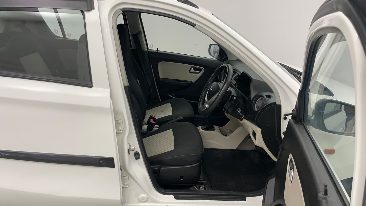 Used 2021 Maruti Suzuki Alto 800 VXi Petrol Manual interior RIGHT SIDE FRONT DOOR CABIN VIEW