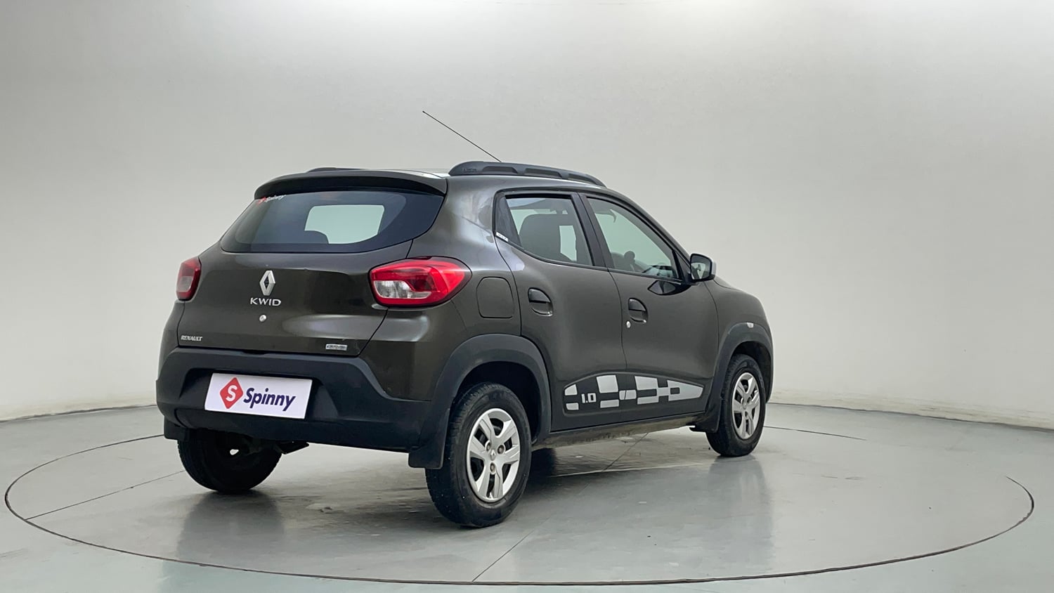 Used 2018 Renault Kwid 1.0 RXT AMT Opt Petrol Automatic exterior RIGHT REAR CORNER VIEW