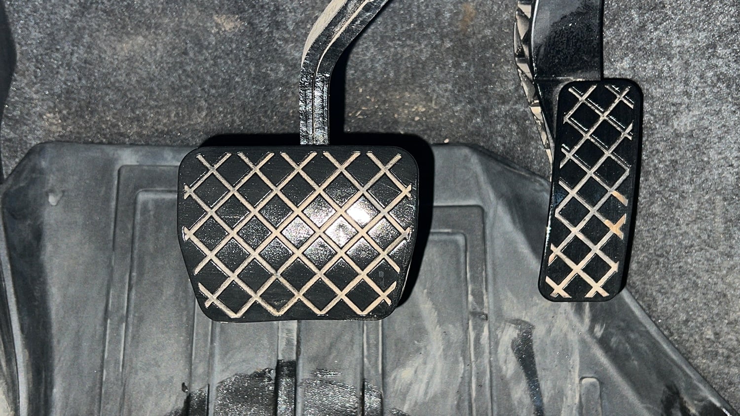 Used 2025 Skoda Kylaq Signature Plus AT Petrol Automatic interior PEDALS VIEW