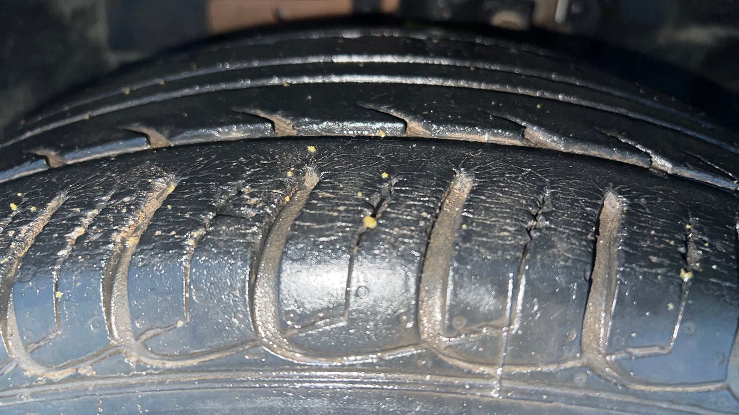 Used 2019 Ford EcoSport Titanium 1.5L Ti-VCT Petrol Manual tyres LEFT FRONT TYRE TREAD VIEW
