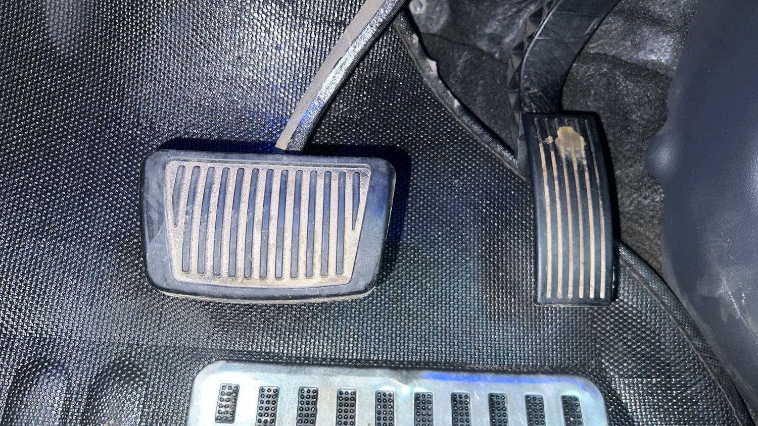 Used 2024 Hyundai Grand i10 Nios Sportz 1.2 Kappa AMT Petrol Automatic interior PEDALS VIEW
