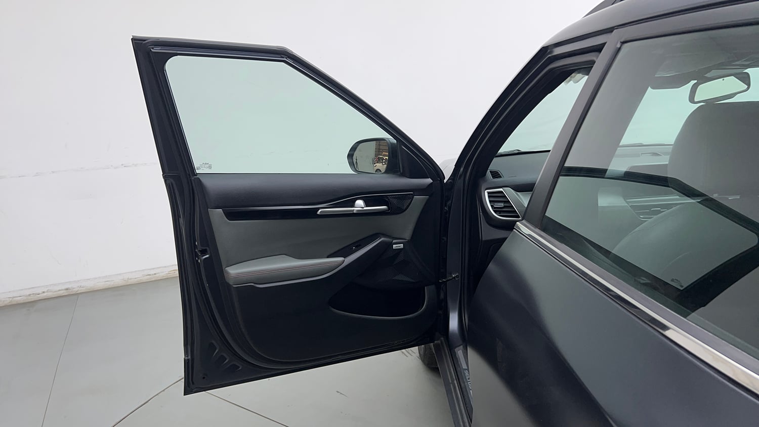Used 2024 Kia Seltos X Line 1.5 Turbo Petrol DCT Petrol Automatic interior LEFT FRONT DOOR OPEN VIEW