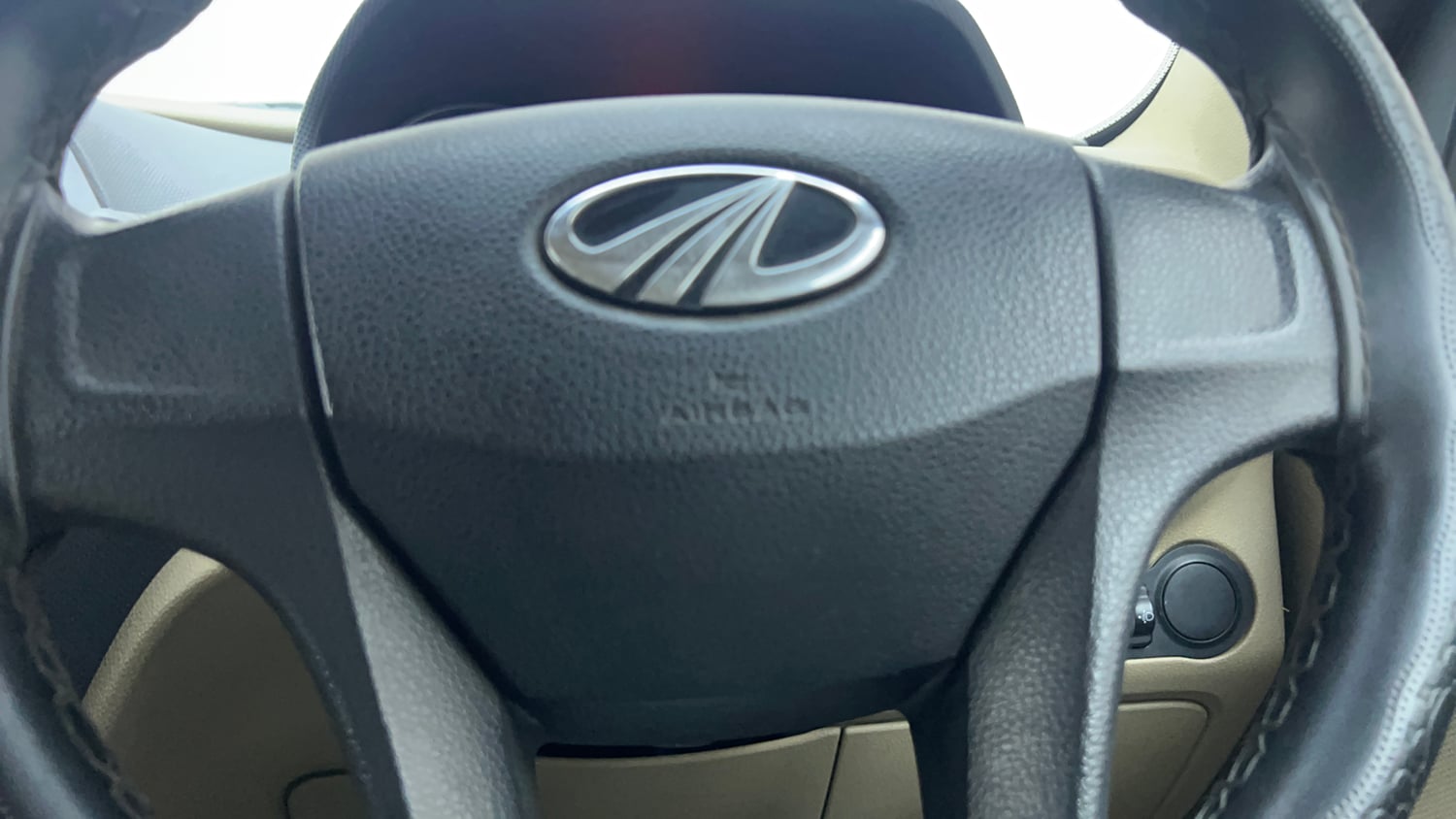 Used 2019 Mahindra TUV300 T6 Plus Diesel Manual top_features Airbags