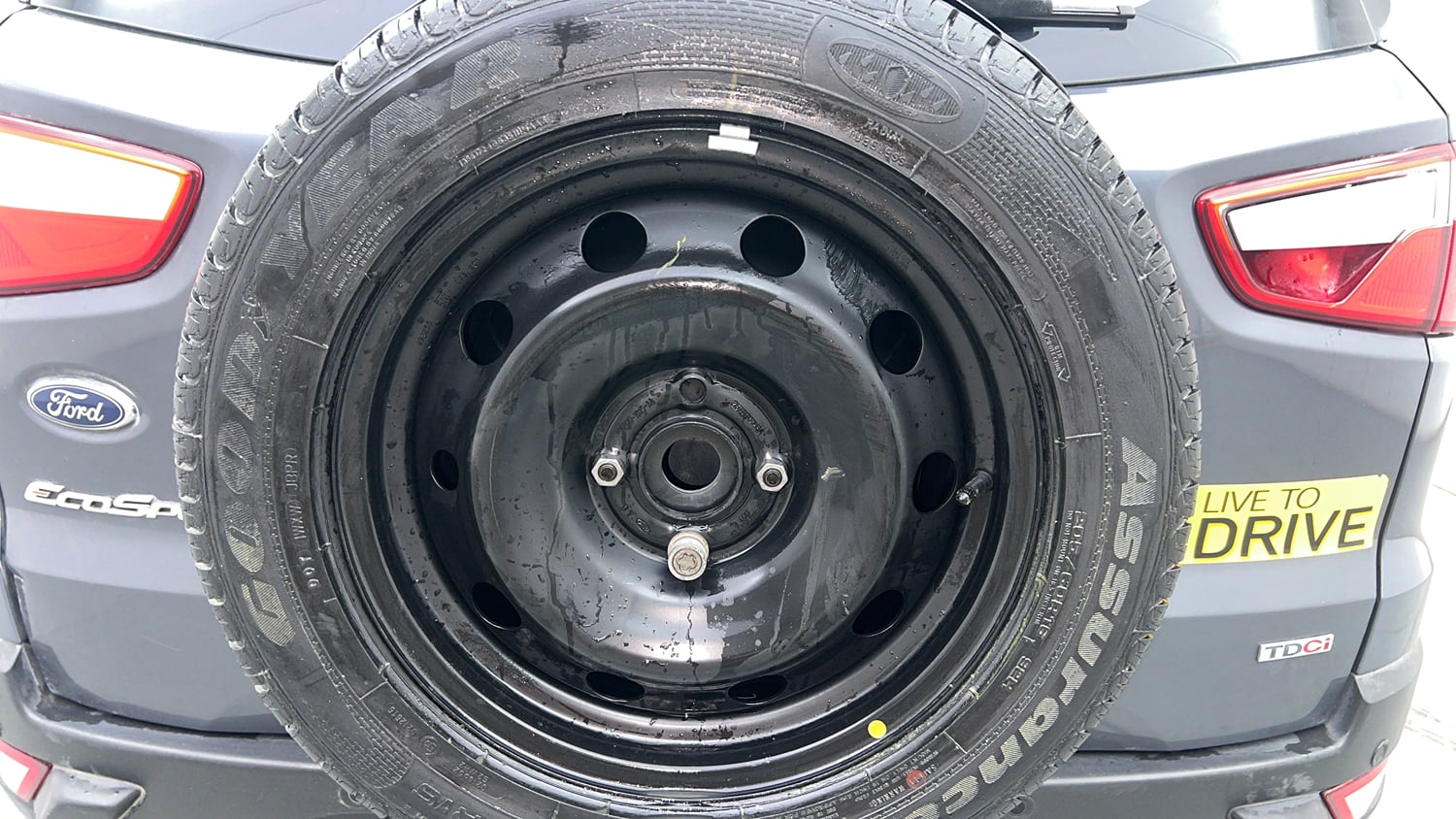 Used 2020 Ford EcoSport Trend 1.5L TDCi Diesel Manual tyres SPARE TYRE VIEW