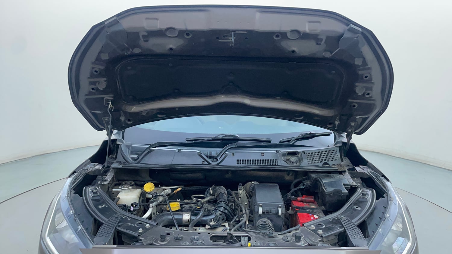 Used 2021 Nissan Magnite XL Turbo CVT Petrol Automatic engine ENGINE & BONNET OPEN FRONT VIEW