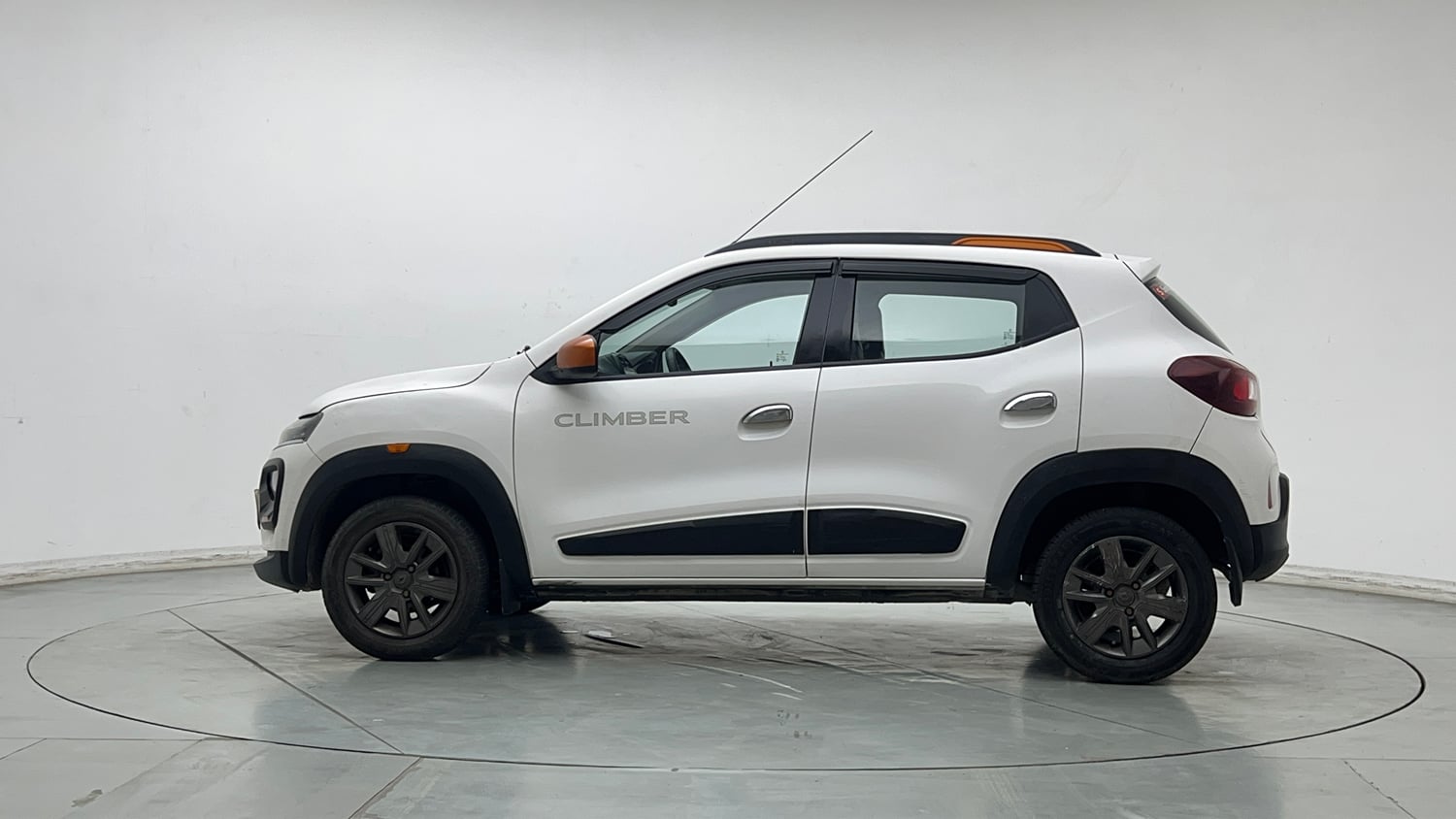 Used 2021 Renault Kwid CLIMBER 1.0 AMT Opt Petrol Automatic exterior LEFT SIDE VIEW