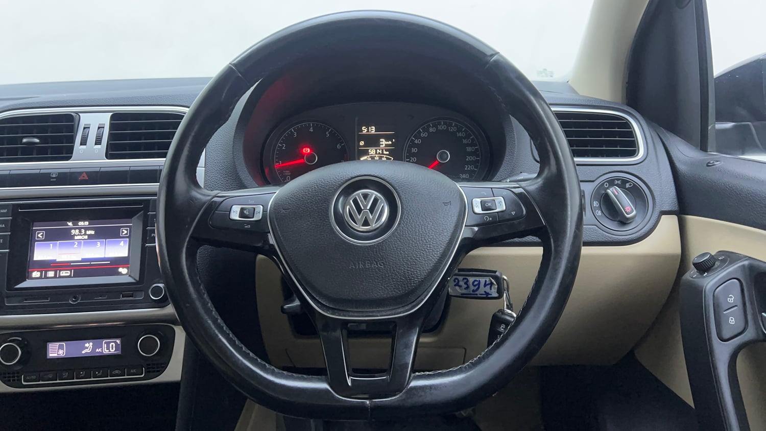 Used 2017 Volkswagen Ameo Highline1.2L (P) Petrol Manual interior STEERING VIEW