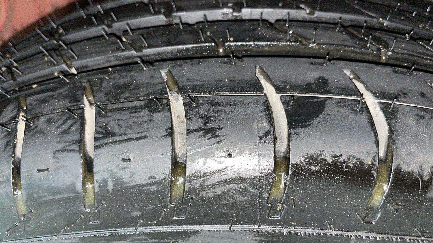 Used 2019 Volkswagen Polo Trendline 1.0L (P) Petrol Manual tyres RIGHT FRONT TYRE TREAD VIEW