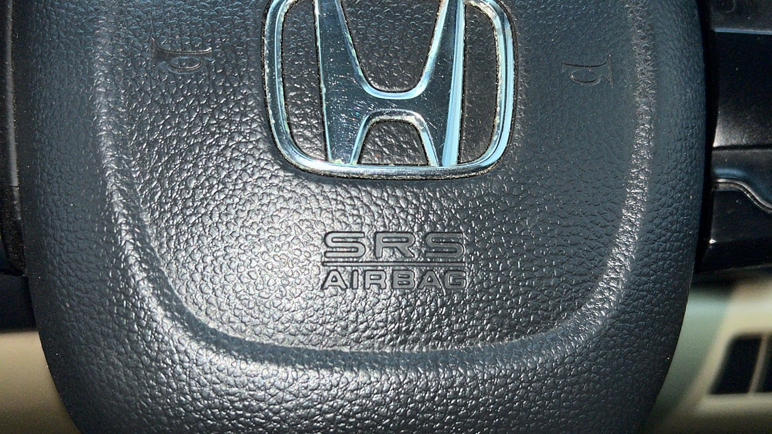 Used 2020 Honda Amaze 1.2 V MT Petrol Petrol Manual top_features Airbags
