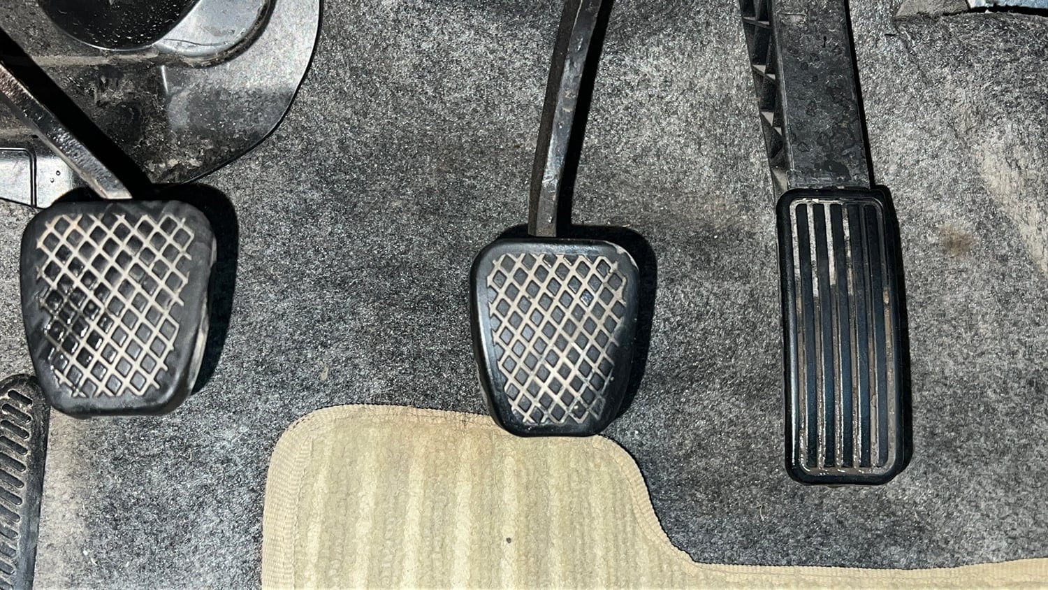 Used 2020 Honda Amaze 1.2 V MT Petrol Petrol Manual interior PEDALS VIEW