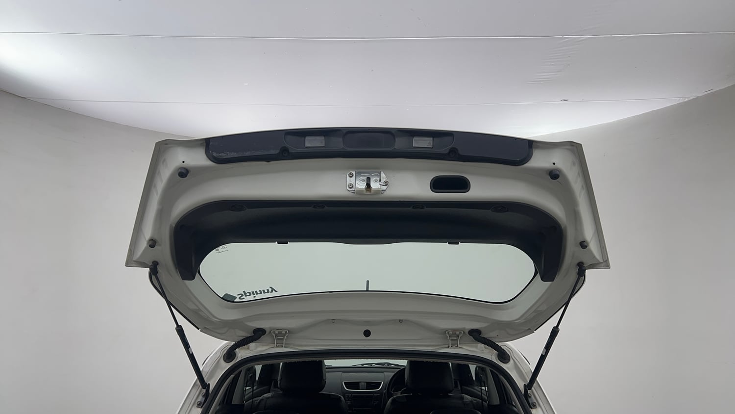 Used 2016 Maruti Suzuki Swift VXi Petrol Manual interior DICKY DOOR OPEN VIEW