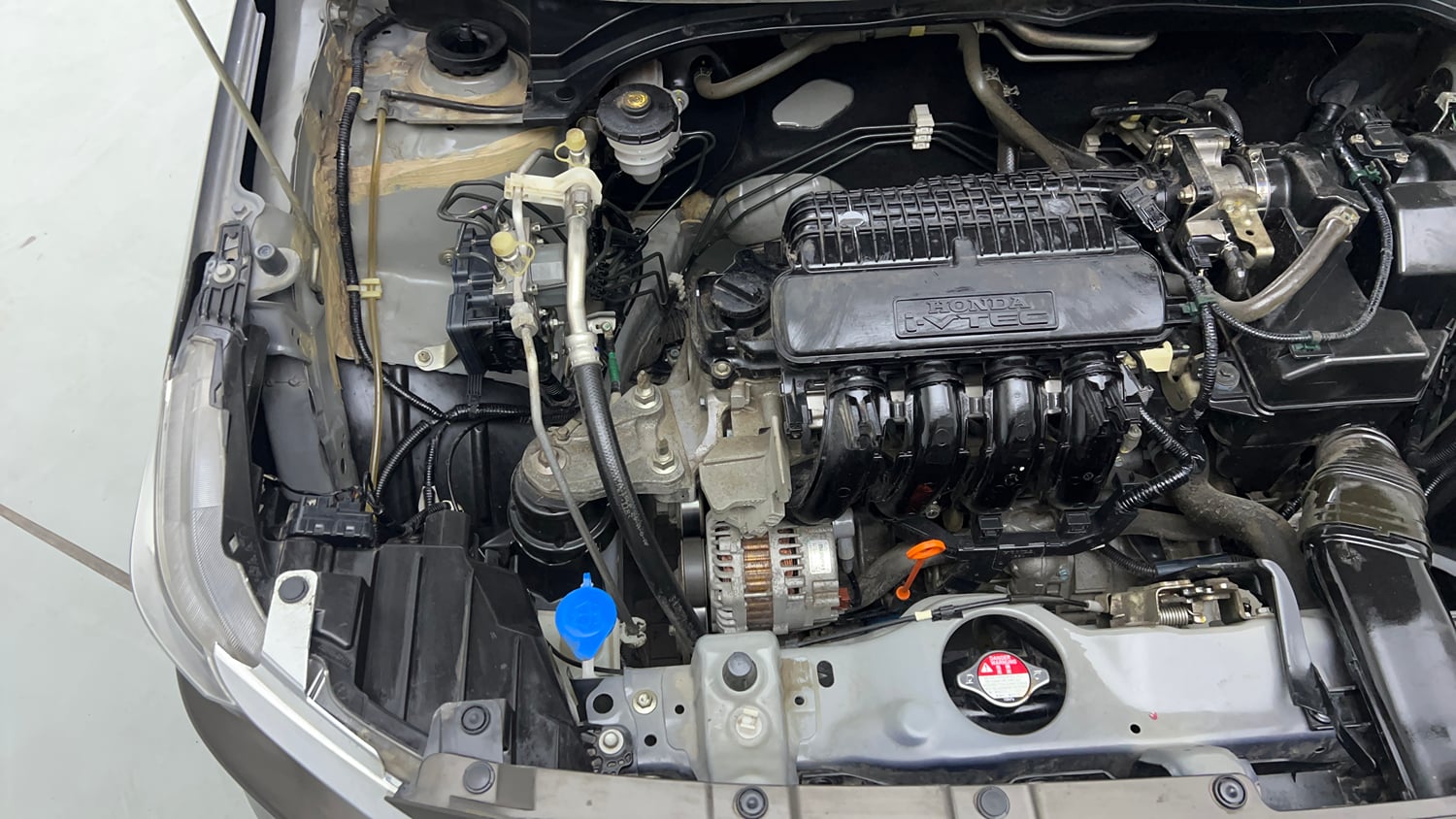 Used 2023 Honda Amaze VX 1.2 Petrol CVT Petrol Automatic engine ENGINE RIGHT SIDE VIEW