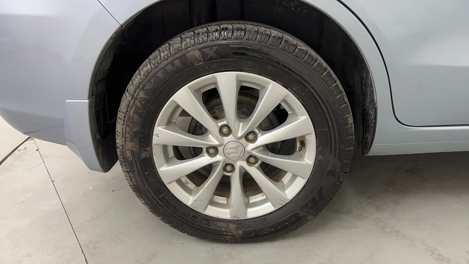 Used 2014 Maruti Suzuki Ertiga ZXi Petrol Manual tyres RIGHT REAR TYRE RIM VIEW