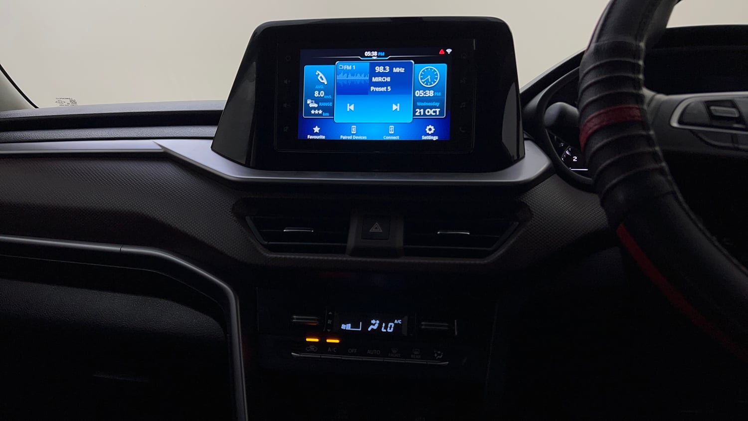 Used 2023 Maruti Suzuki Brezza Zxi Dual Tone Petrol Manual interior MUSIC SYSTEM & AC CONTROL VIEW