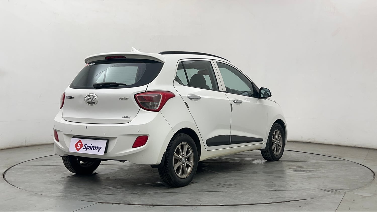 Used 2016 Hyundai Grand i10 Asta 1.2 Kappa VTVT Petrol Manual exterior RIGHT REAR CORNER VIEW