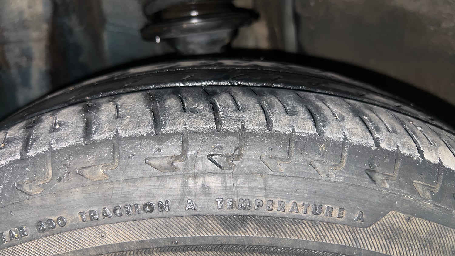 Used 2022 Maruti Suzuki Ignis Zeta 1.2 AMT Petrol Automatic tyres RIGHT FRONT TYRE TREAD VIEW