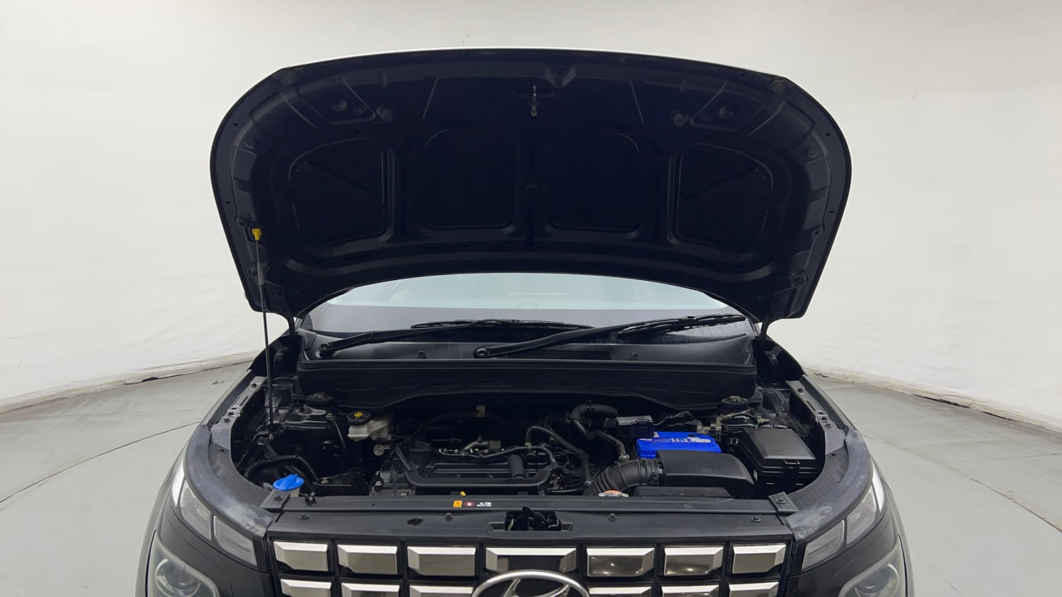 Used 2022 Hyundai Venue SX 1.2 Petrol Petrol Manual engine ENGINE & BONNET OPEN FRONT VIEW