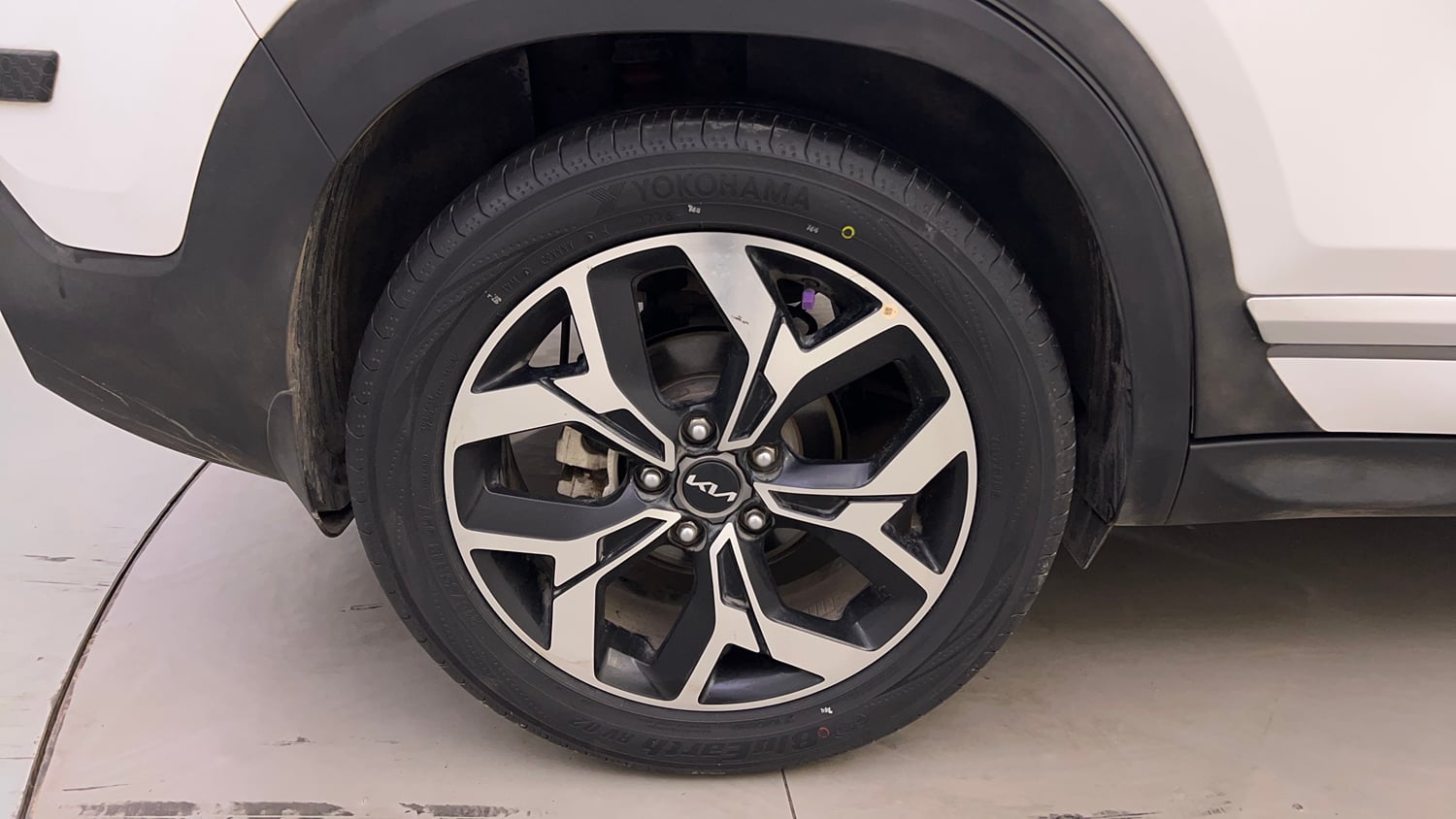 Used 2024 Kia Seltos GTX Plus 1.5 Turbo Petrol DCT Petrol Automatic tyres RIGHT REAR TYRE RIM VIEW
