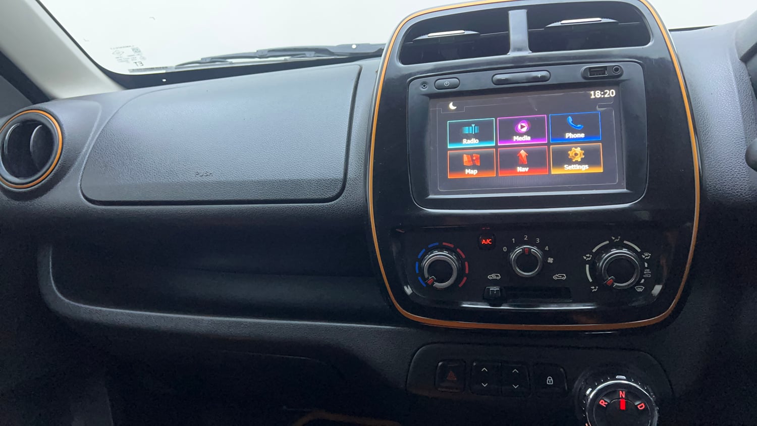 Used 2017 Renault Kwid 1.0 RXT AMT Petrol Automatic interior MUSIC SYSTEM & AC CONTROL VIEW