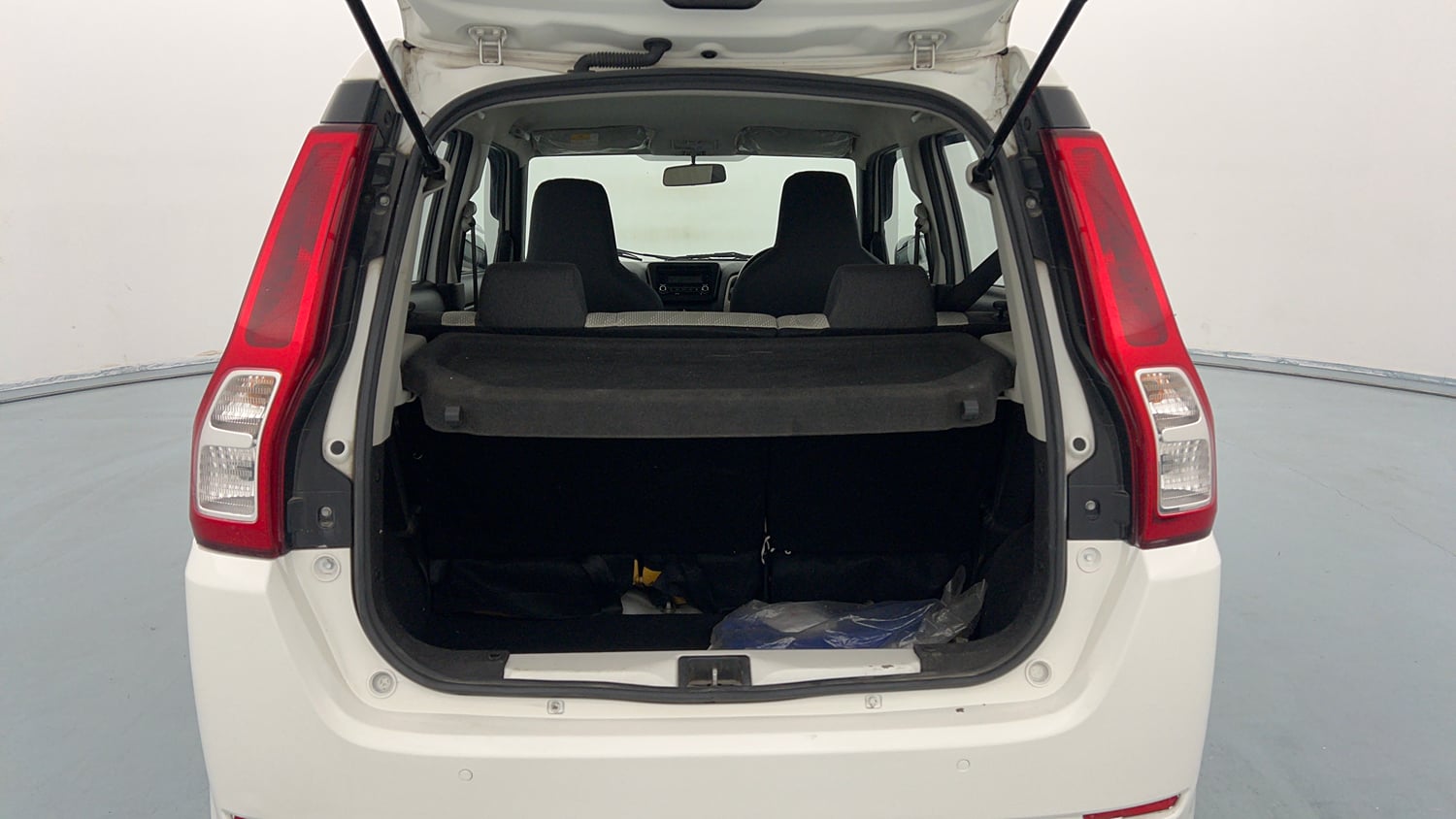 Used 2022 Maruti Suzuki Wagon R ZXI 1.2 Petrol Manual interior DICKY INSIDE VIEW
