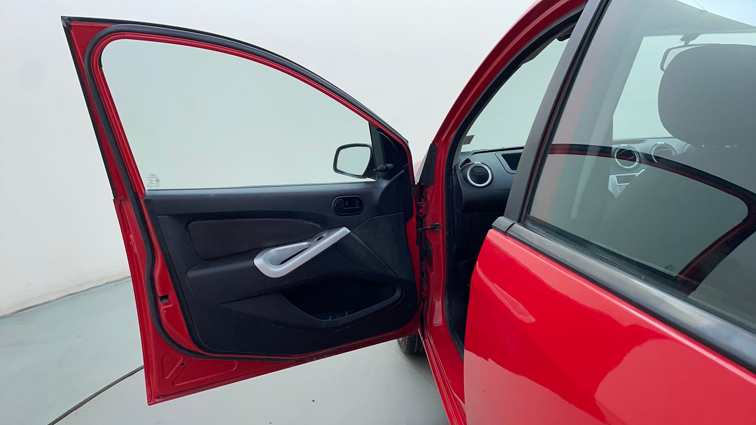 Used 2012 Ford Figo Duratec Petrol ZXI 1.2 Petrol Manual interior LEFT FRONT DOOR OPEN VIEW