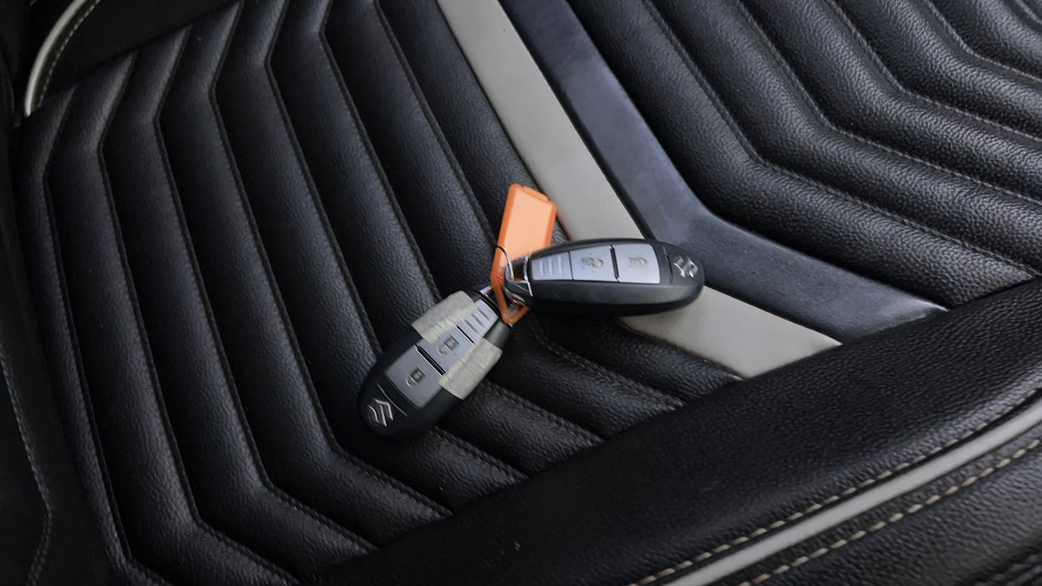 Used 2018 maruti-suzuki Vitara Brezza ZDi Plus AGS Diesel Automatic extra CAR KEY VIEW