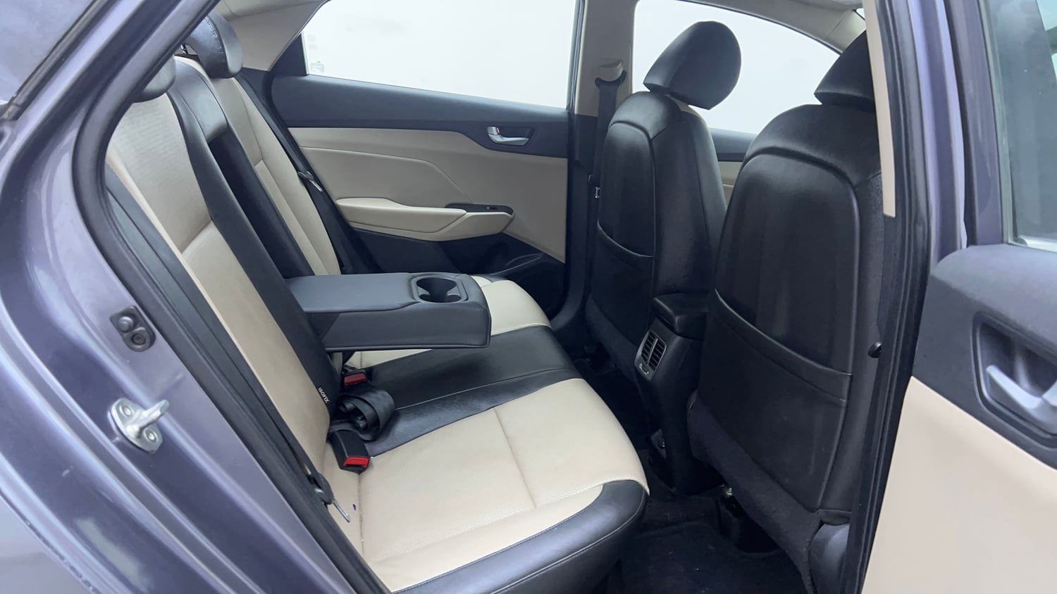 Used 2017 Hyundai Verna SX (O) 1.6 VTVT AT Petrol Automatic interior RIGHT SIDE REAR DOOR CABIN VIEW