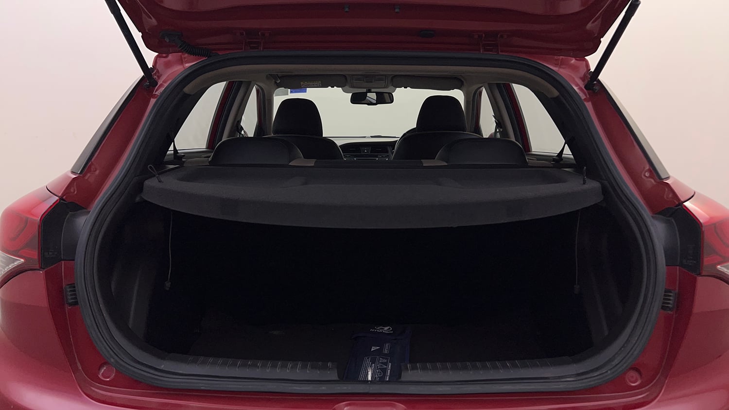 Used 2016 Hyundai Elite i20 Sportz 1.2 Petrol Manual interior DICKY INSIDE VIEW