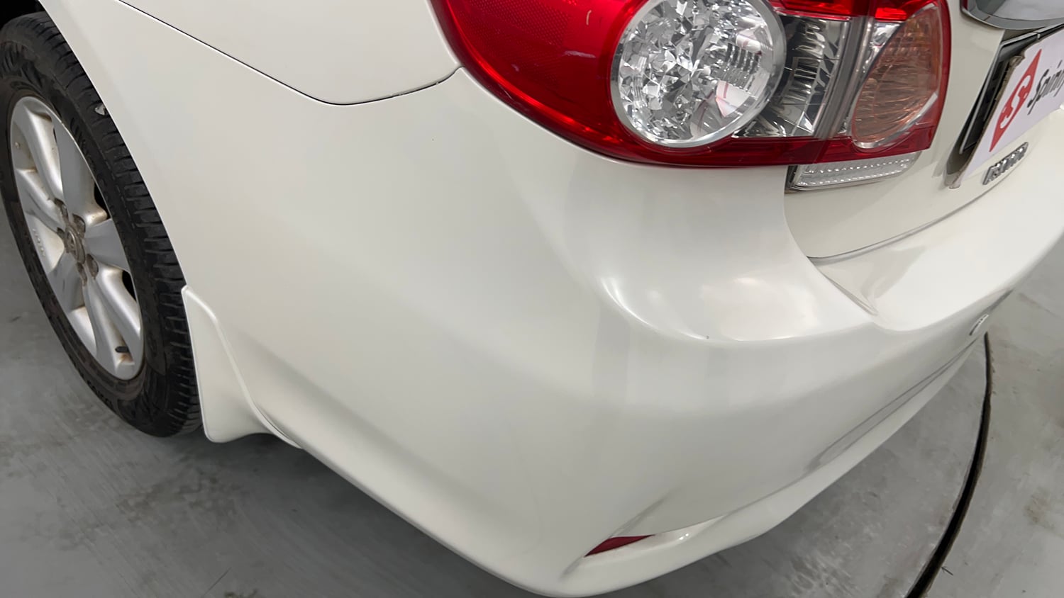 Used 2013 Toyota Corolla Altis 1.8 G Petrol Manual dents MINOR SCRATCH