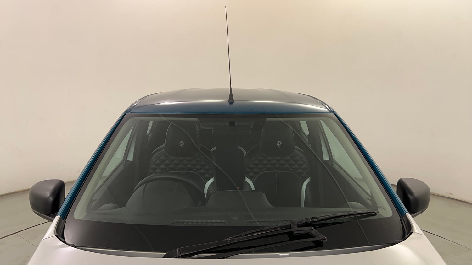 Used 2021 Renault Kwid Neotech RXL 1.0  AMT Petrol Automatic exterior FRONT WINDSHIELD VIEW