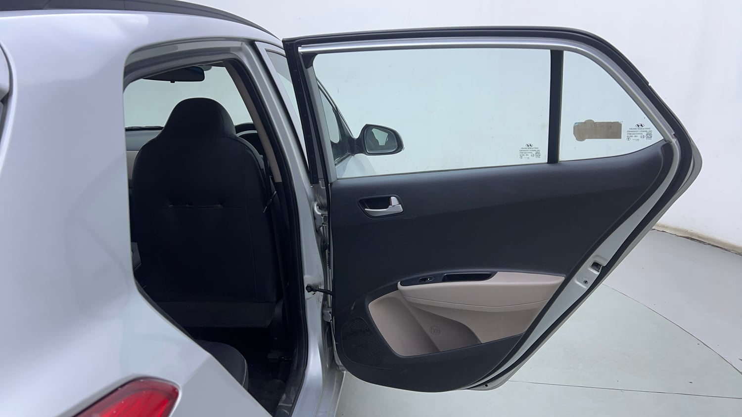 Used 2013 Hyundai Grand i10 Sportz 1.1 CRDi Diesel Manual interior RIGHT REAR DOOR OPEN VIEW
