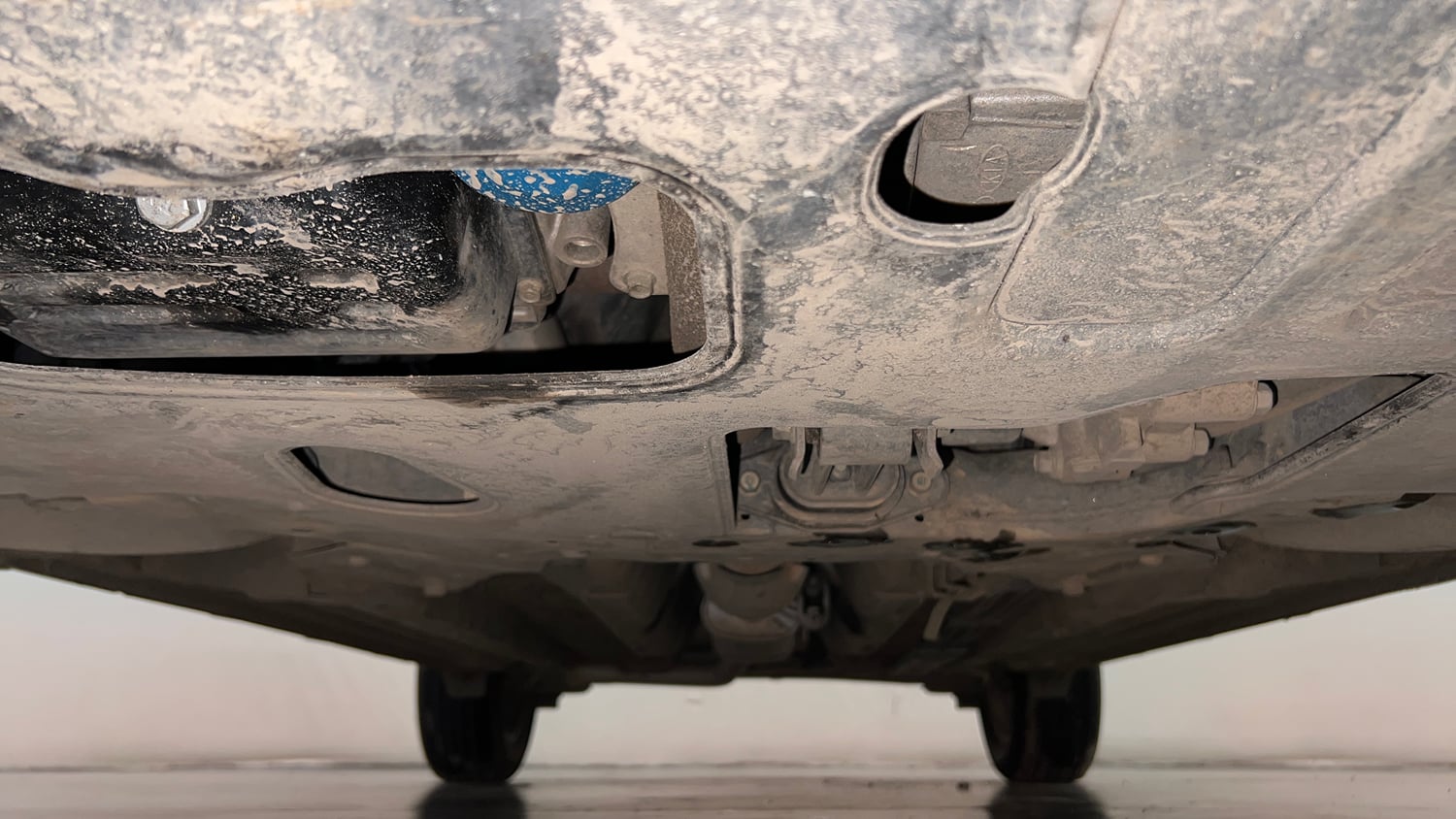 Used 2020 Hyundai Venue SX Plus 1.0 Turbo DCT Petrol Automatic extra FRONT LEFT UNDERBODY VIEW