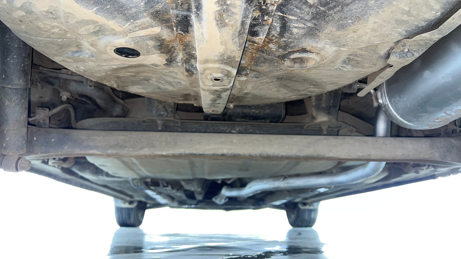 Used 2013 Hyundai i20 Sportz 1.2 Petrol Manual extra REAR UNDERBODY VIEW (TAKEN FROM REAR)