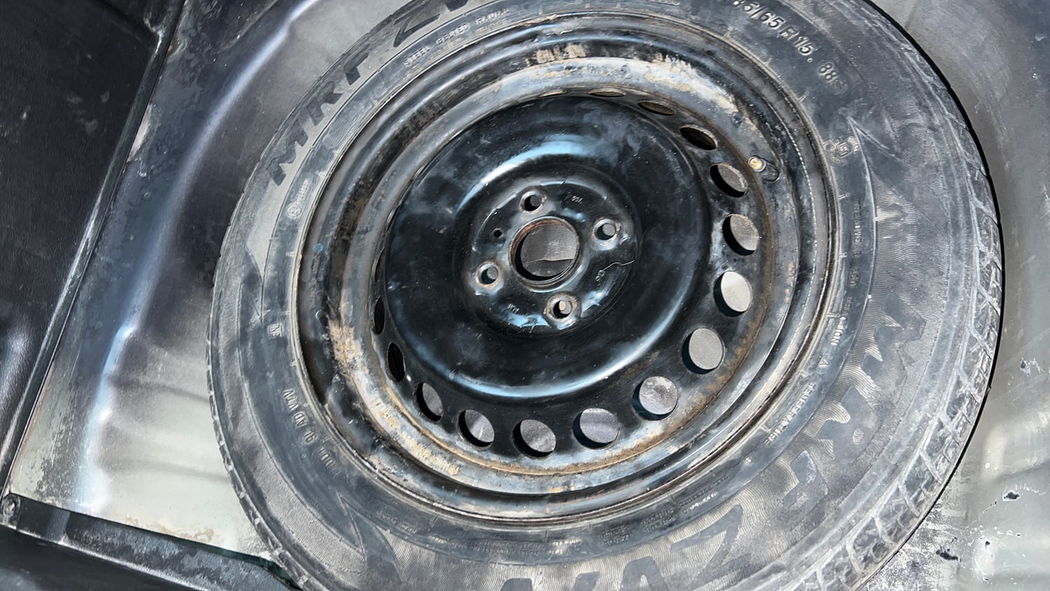 Used 2018 Maruti Suzuki Baleno Delta 1.3 Diesel Manual tyres SPARE TYRE VIEW