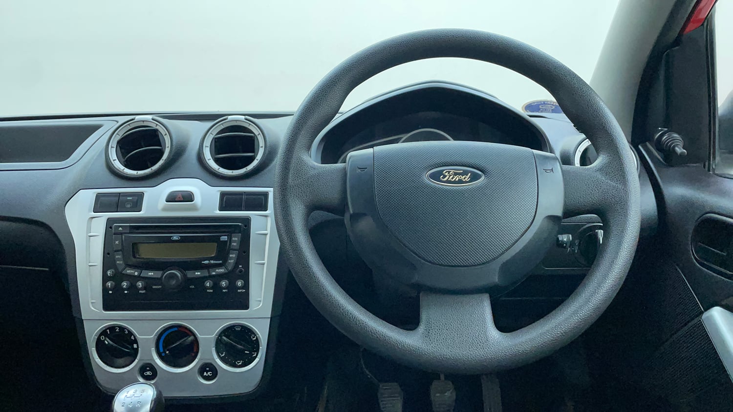 Used 2012 Ford Figo Duratec Petrol ZXI 1.2 Petrol Manual interior STEERING VIEW