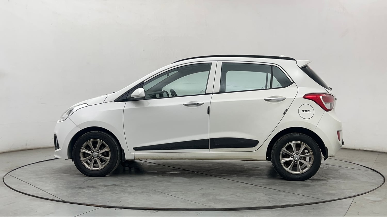 Used 2016 Hyundai Grand i10 Asta 1.2 Kappa VTVT Petrol Manual exterior LEFT SIDE VIEW