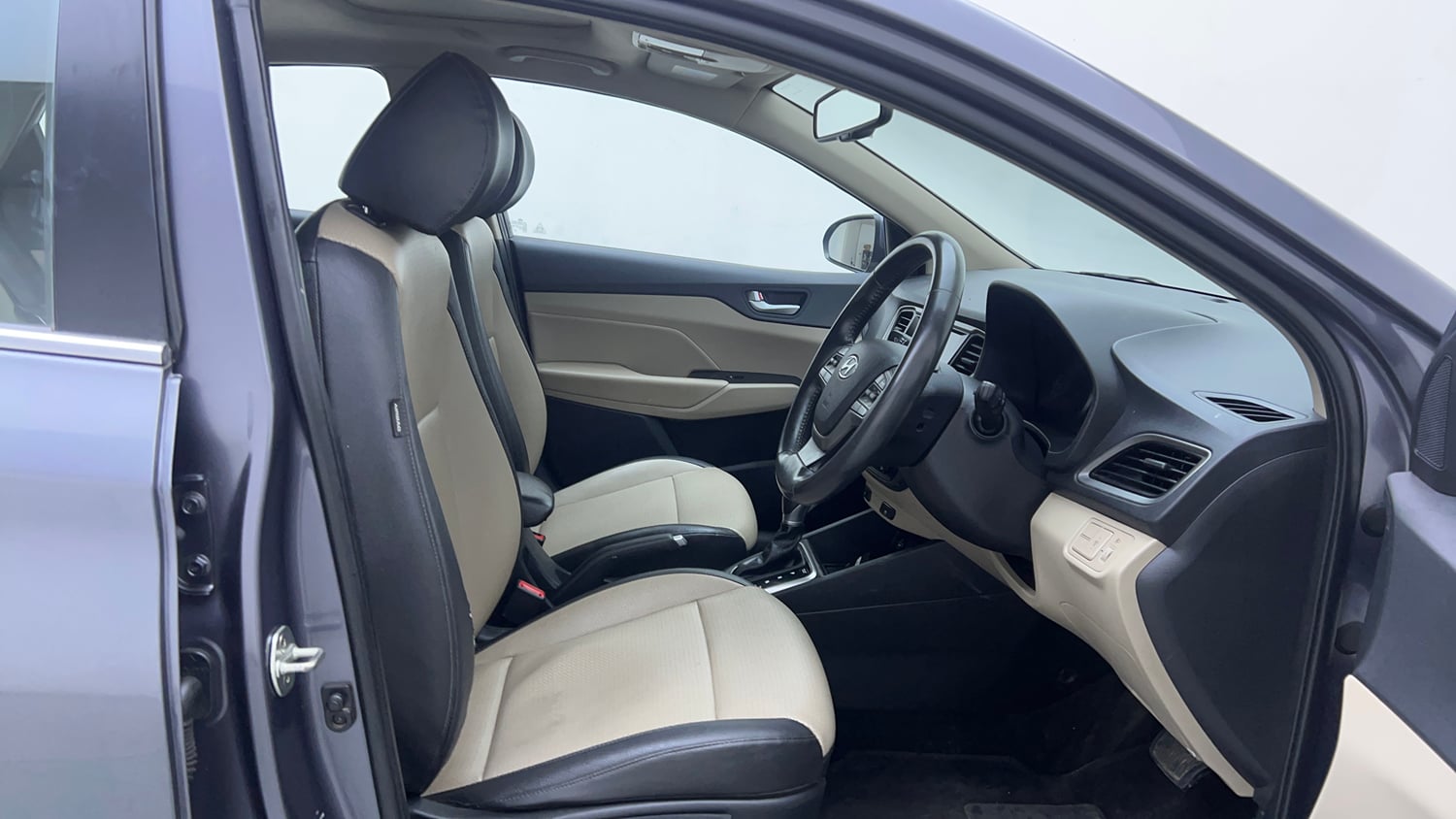 Used 2017 Hyundai Verna SX (O) 1.6 VTVT AT Petrol Automatic interior RIGHT SIDE FRONT DOOR CABIN VIEW