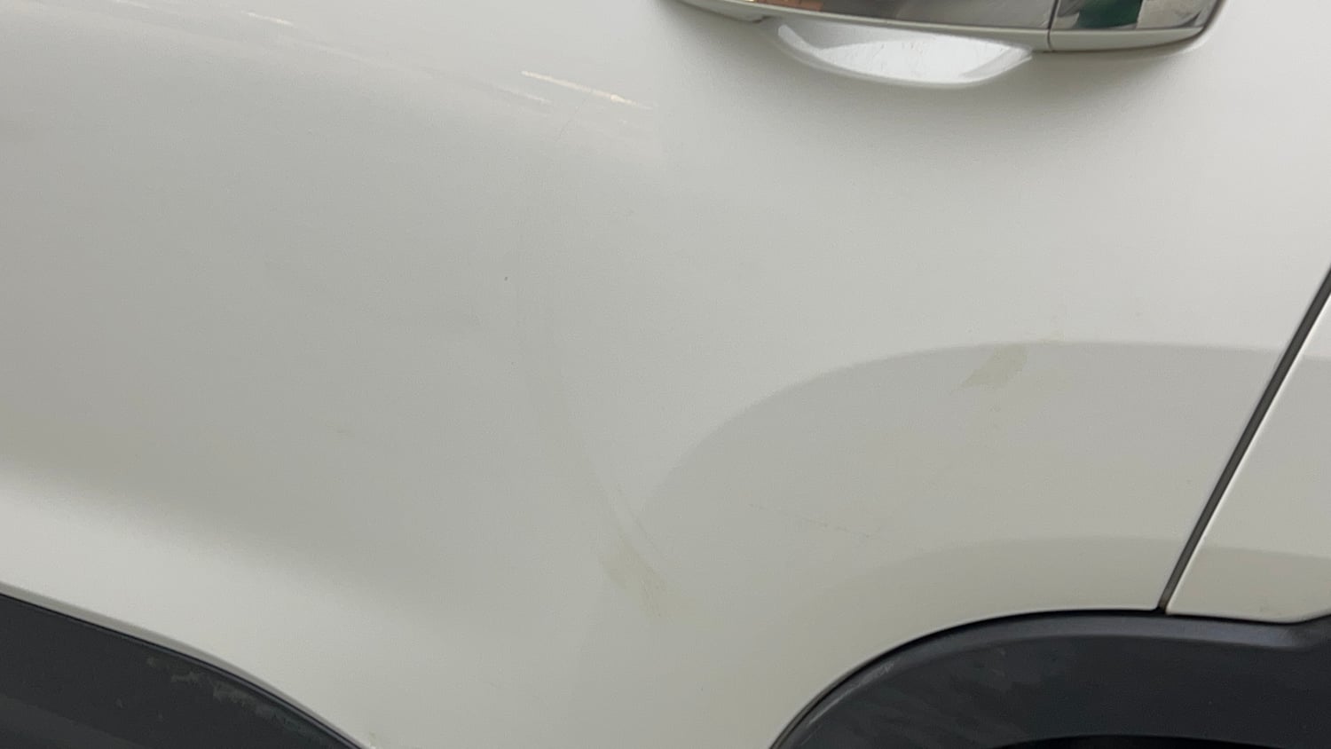 Used 2025 Skoda Kylaq Signature Plus AT Petrol Automatic dents MINOR DENT