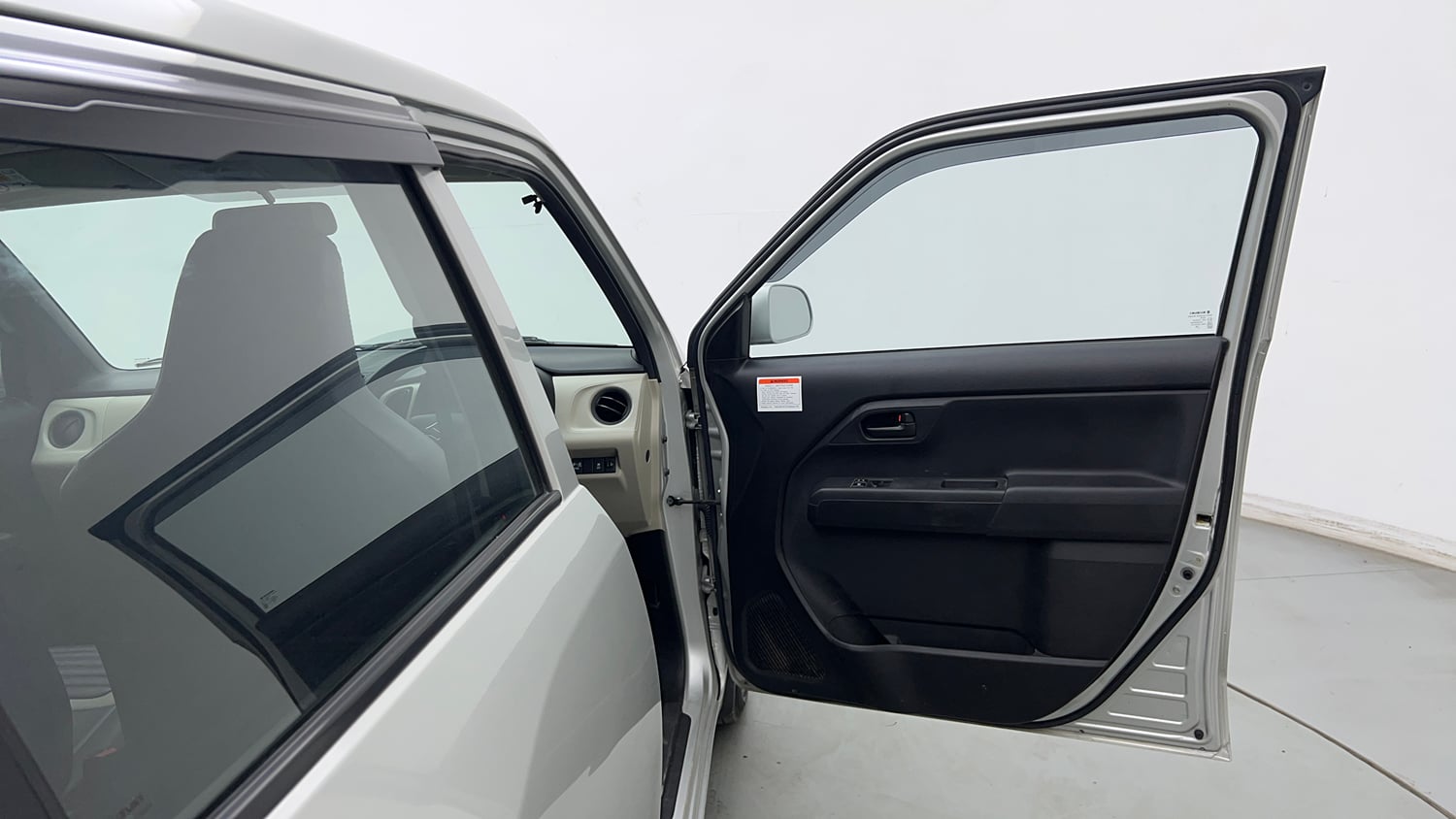 Used 2024 Maruti Suzuki Wagon R LXI 1.0 CNG Cng Manual interior RIGHT FRONT DOOR OPEN VIEW