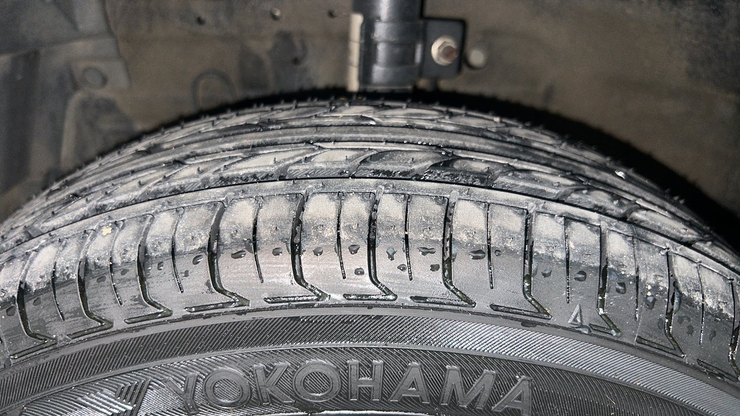 Used 2016 Maruti Suzuki Swift VXi Petrol Manual tyres LEFT FRONT TYRE TREAD VIEW