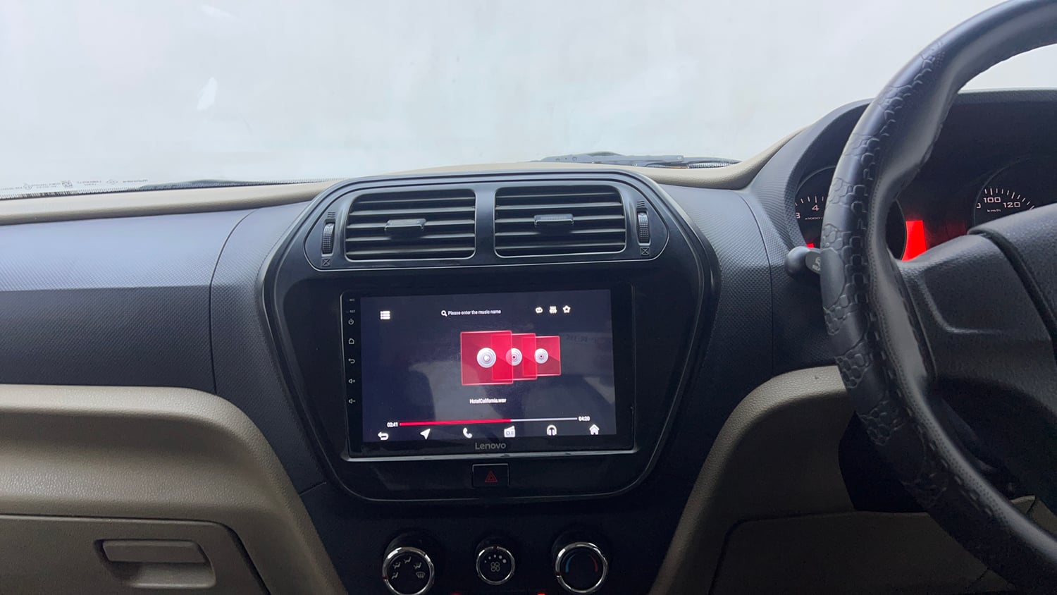 Used 2019 Mahindra TUV300 T6 Plus Diesel Manual interior MUSIC SYSTEM & AC CONTROL VIEW