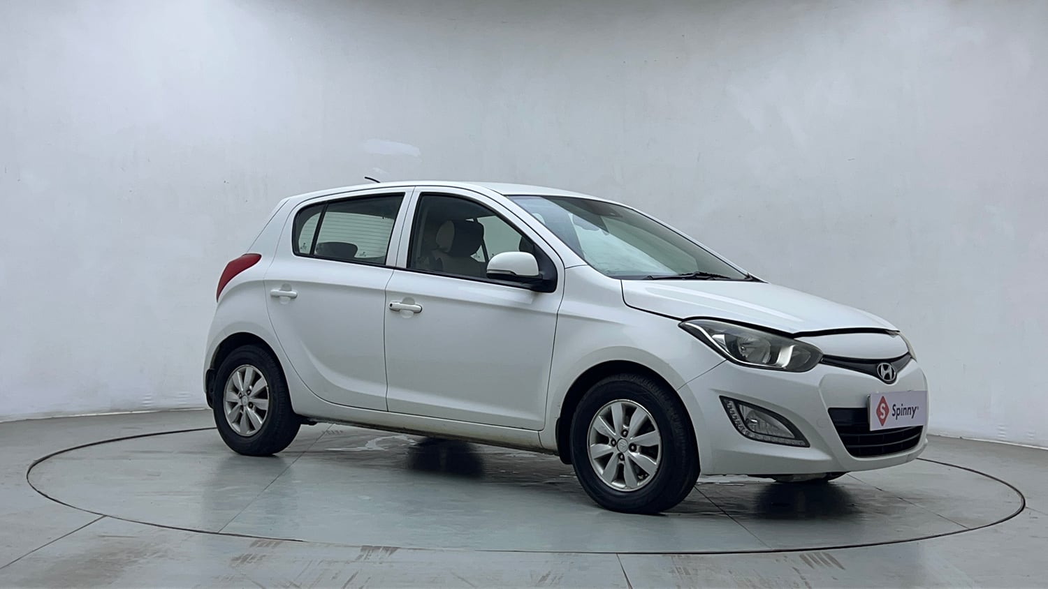 Used 2013 Hyundai i20 Sportz 1.2 Petrol Manual exterior RIGHT FRONT CORNER VIEW