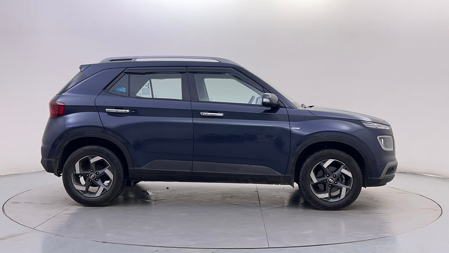 Used 2020 Hyundai Venue SX Plus 1.0 Turbo DCT Petrol Automatic exterior RIGHT SIDE VIEW