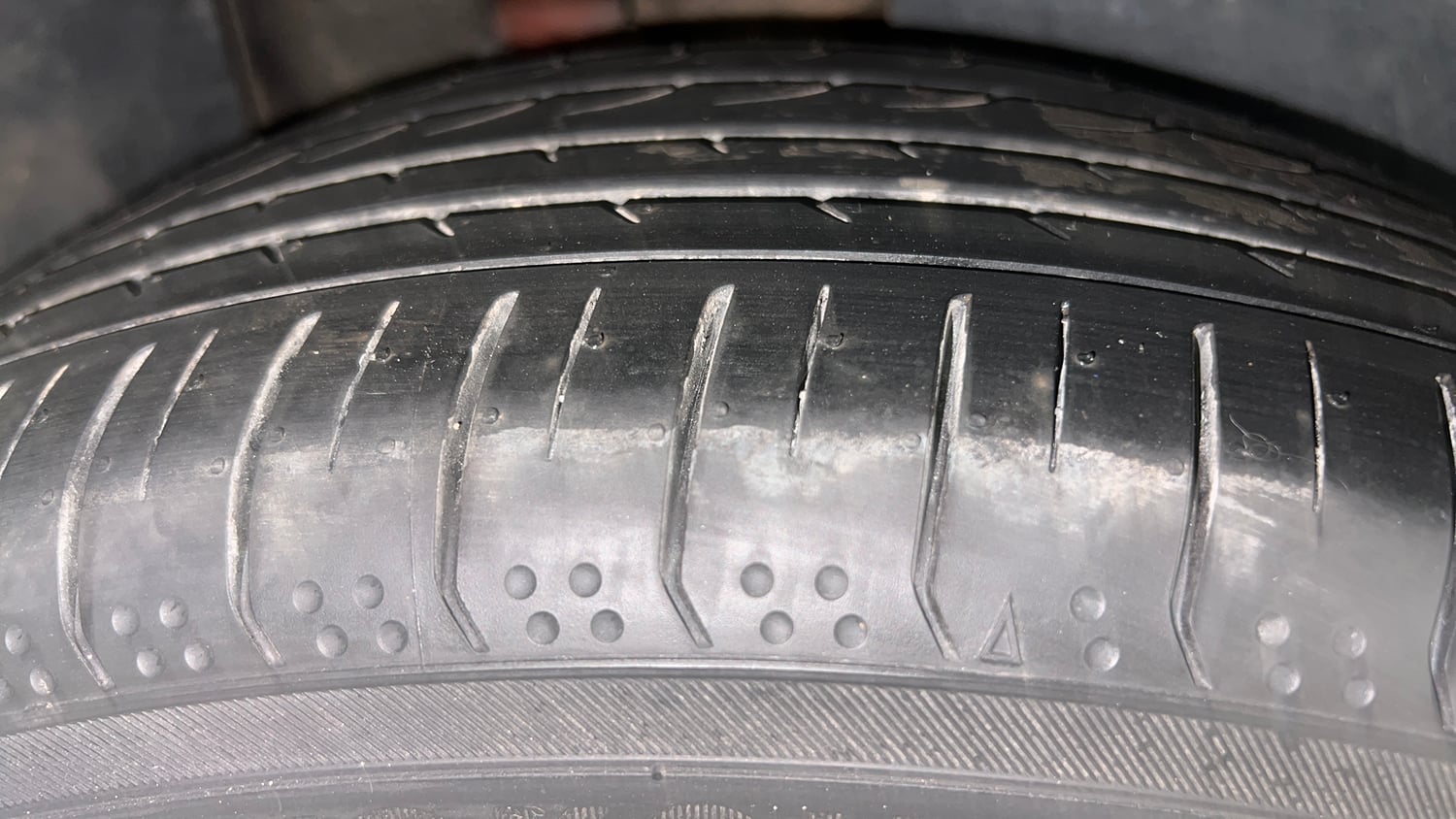 Used 2024 Kia Seltos GTX Plus 1.5 Turbo Petrol DCT Petrol Automatic tyres RIGHT REAR TYRE TREAD VIEW