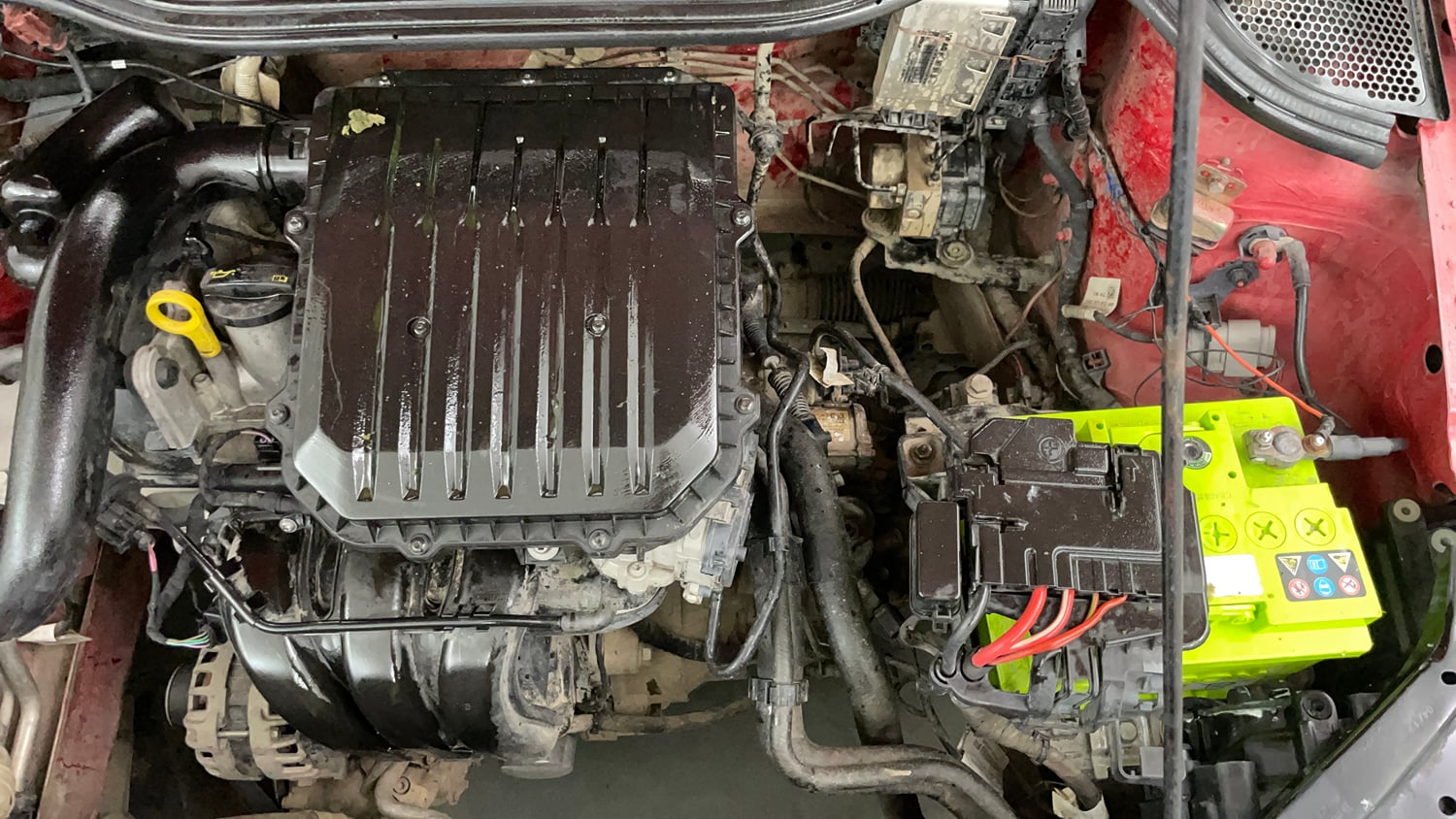 Used 2019 Volkswagen Polo Trendline 1.0L (P) Petrol Manual engine ENGINE LEFT SIDE VIEW